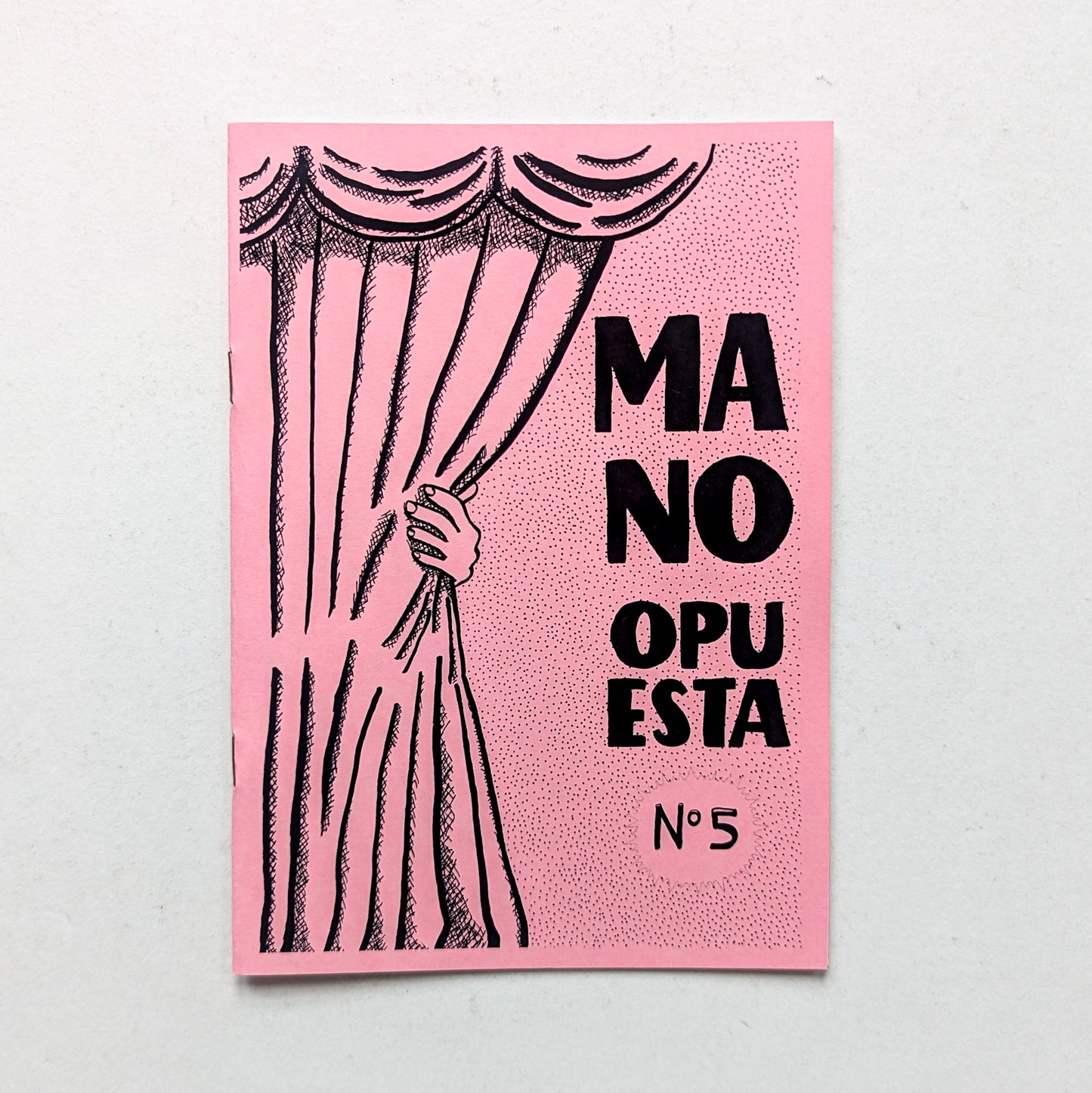 Mano Opuesta No. 5 by Ana Pando