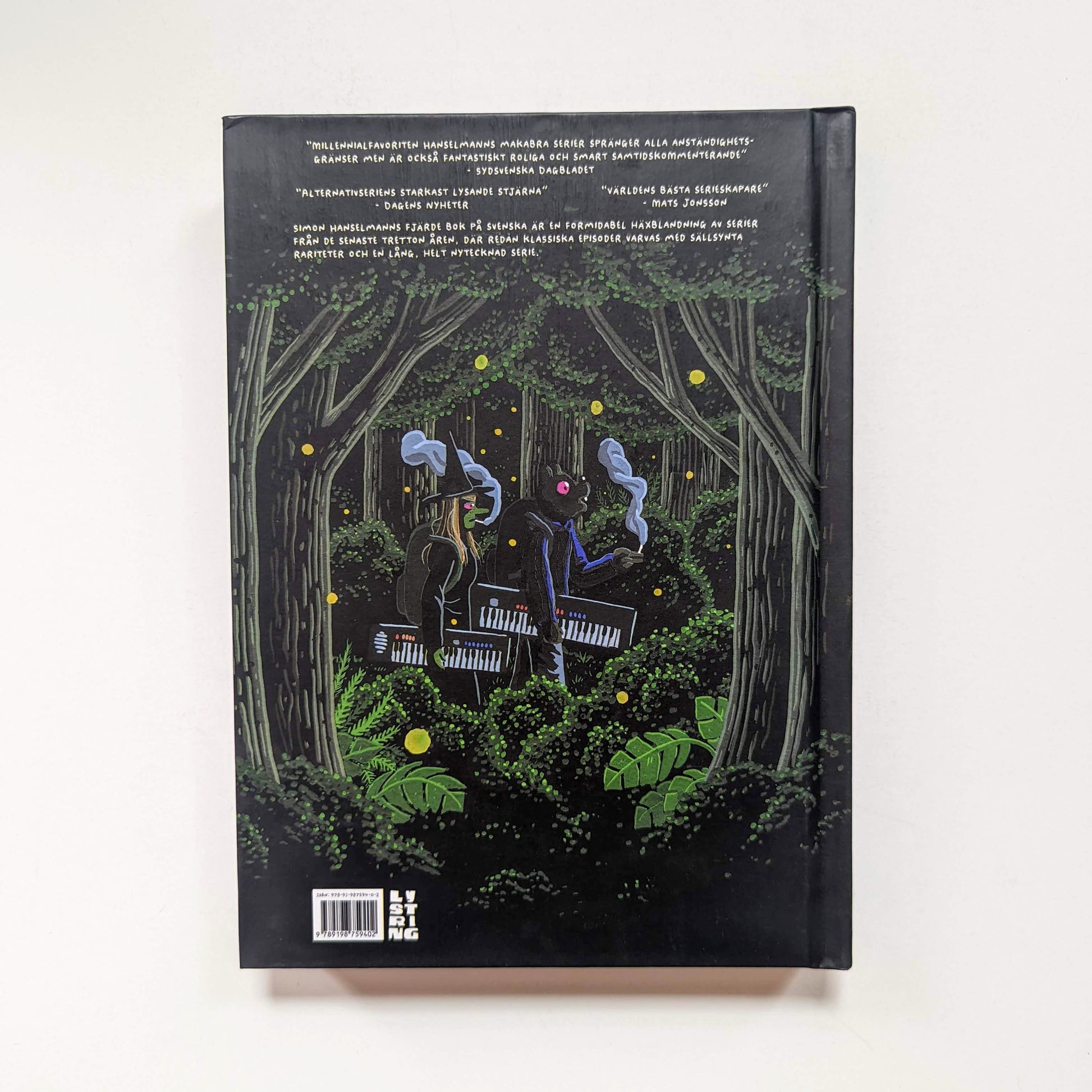 Total Häxa by Simon Hanselmann (Swedish)